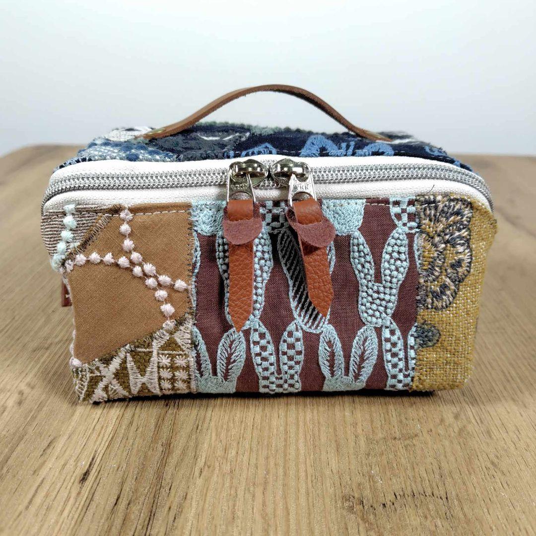 【専用】/カケラパッチポンピア　トレイ型化粧ポーチ/ペンケースメガネ