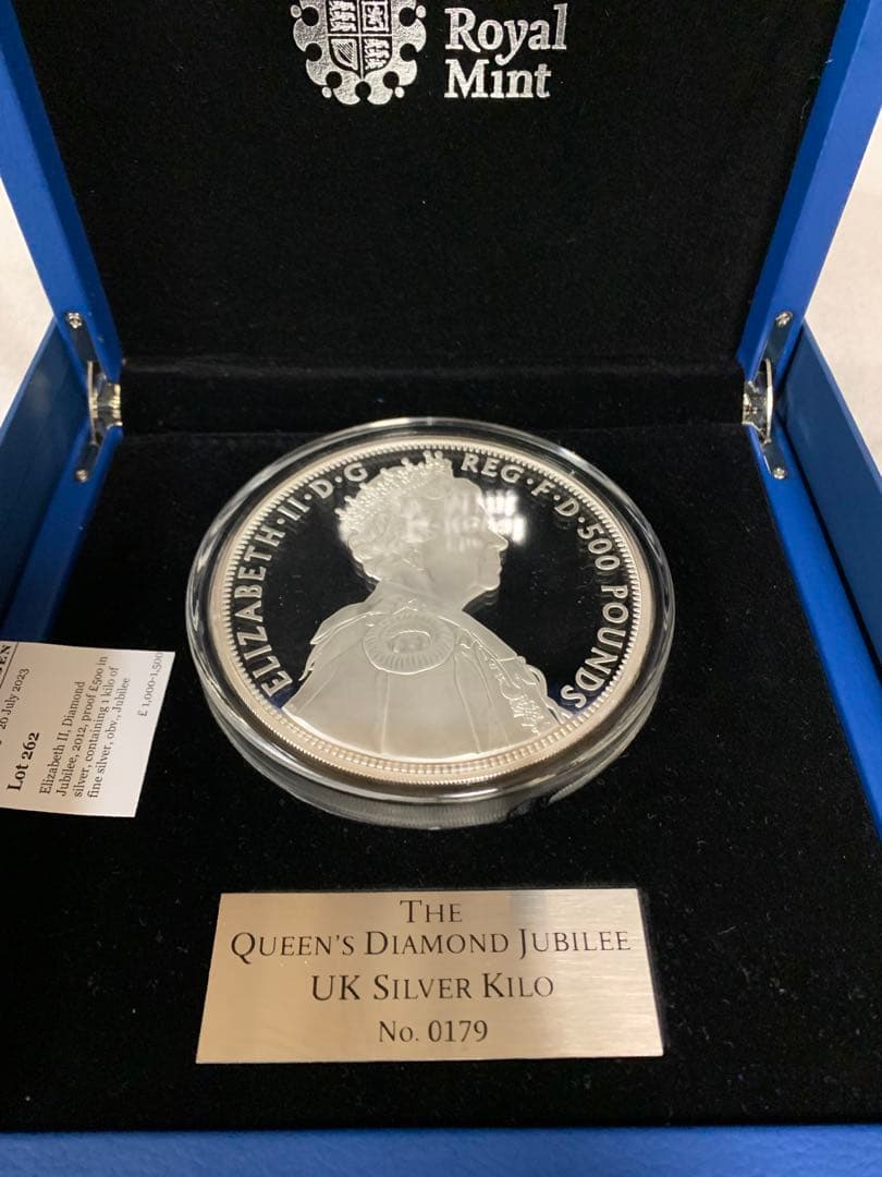 13日追加情報です❗️超特大1キロ‼️Kエリザベス2世 銀貨 地金価格47万以上