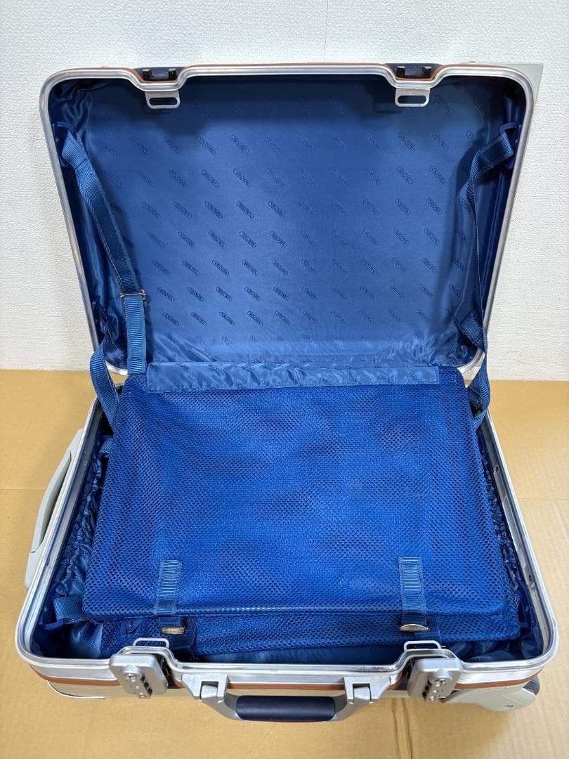 RIMOWA リモワ シルバーインテグラル 32L TSAロック付き 2輪