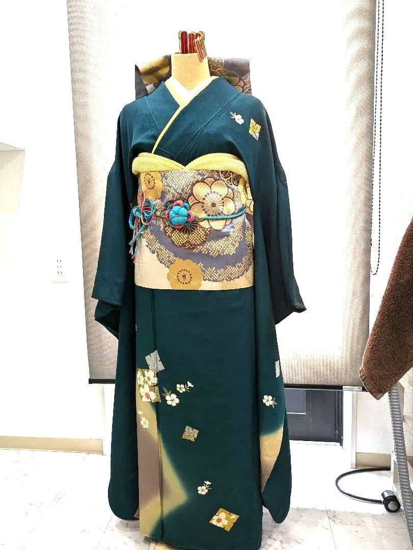 高身長さんに　深緑の振袖 　フルセット身長160から175くらいまで