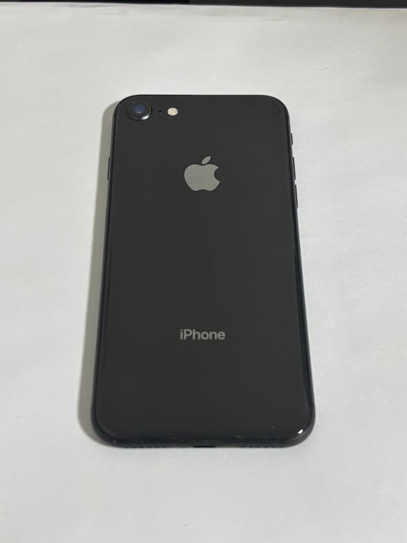 iPhone8 本体 64GB美品