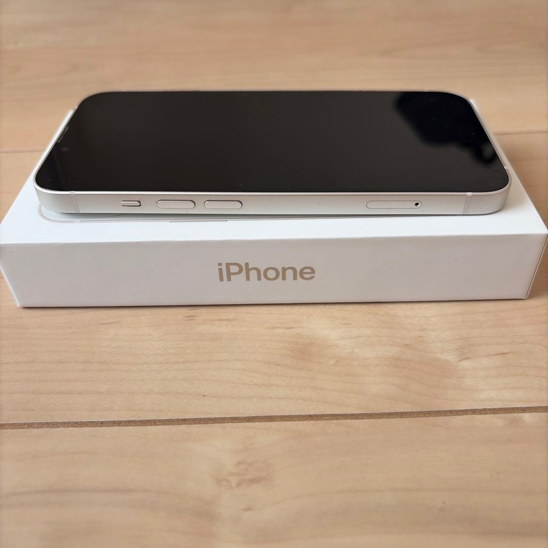 Apple iPhone 13ホワイト 本体