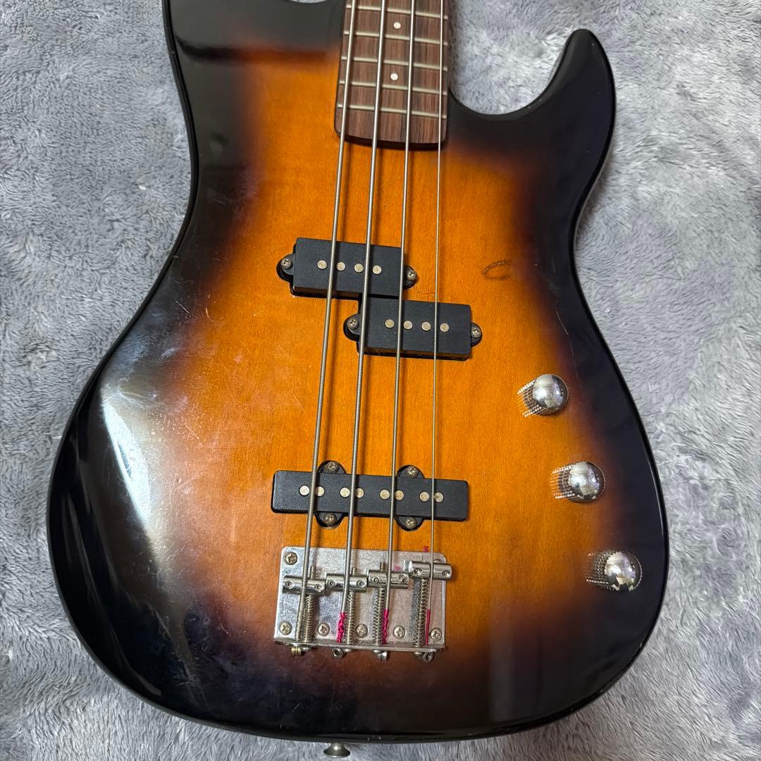 エレキベース サンバーストカラー