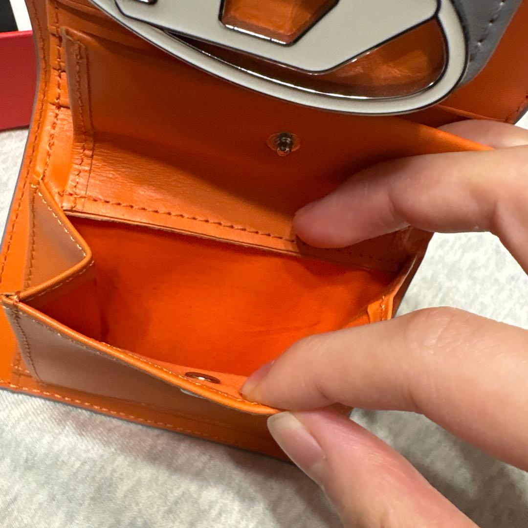 [Diesel] 極美品　希少モデル　レディース カウレザー 二つ折りウォレット