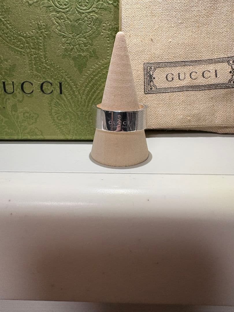 GUCCI ロゴシルバーリング 刻印サイズ:21号【箱/ポーチ付】