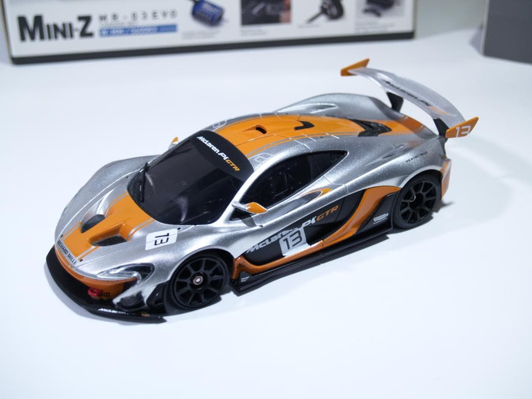 京商ミニッツMR-03 EVO シャーシ＆ボディセット マクラーレンP1 GTR