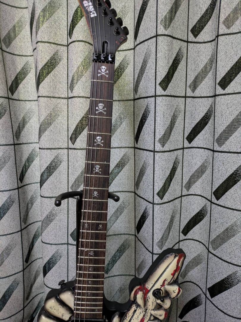 骸骨デザイン エレキギター　ノーブランド　よしえ