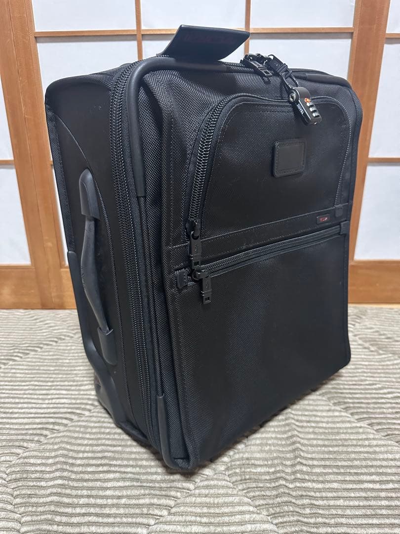 【未使用級】TUMI 22018DH トゥミ　キャリーケース　TSAロック付き