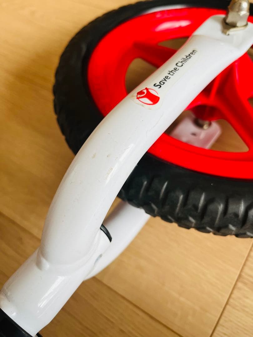 正規品　ストライダー　　STRIDER セーブザチルドレンモデル　プロテクター付