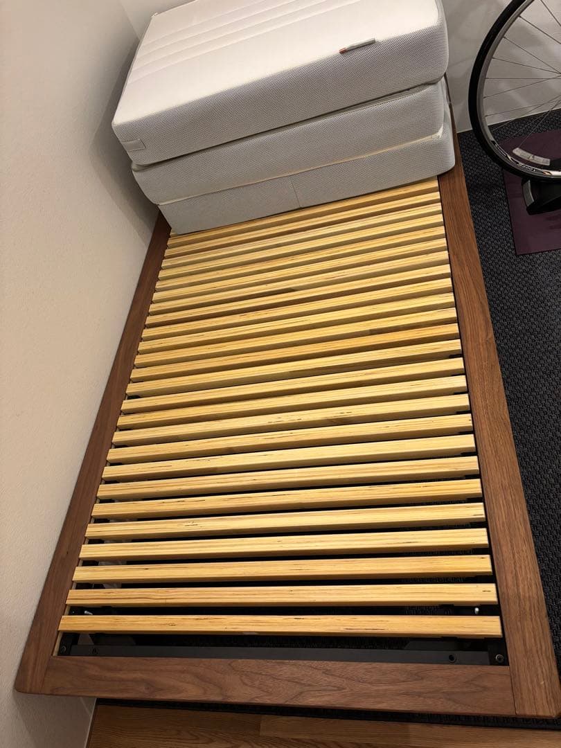 無印良品　シングルベッドフレーム　ウォールナット(三つ折りマットレス付)