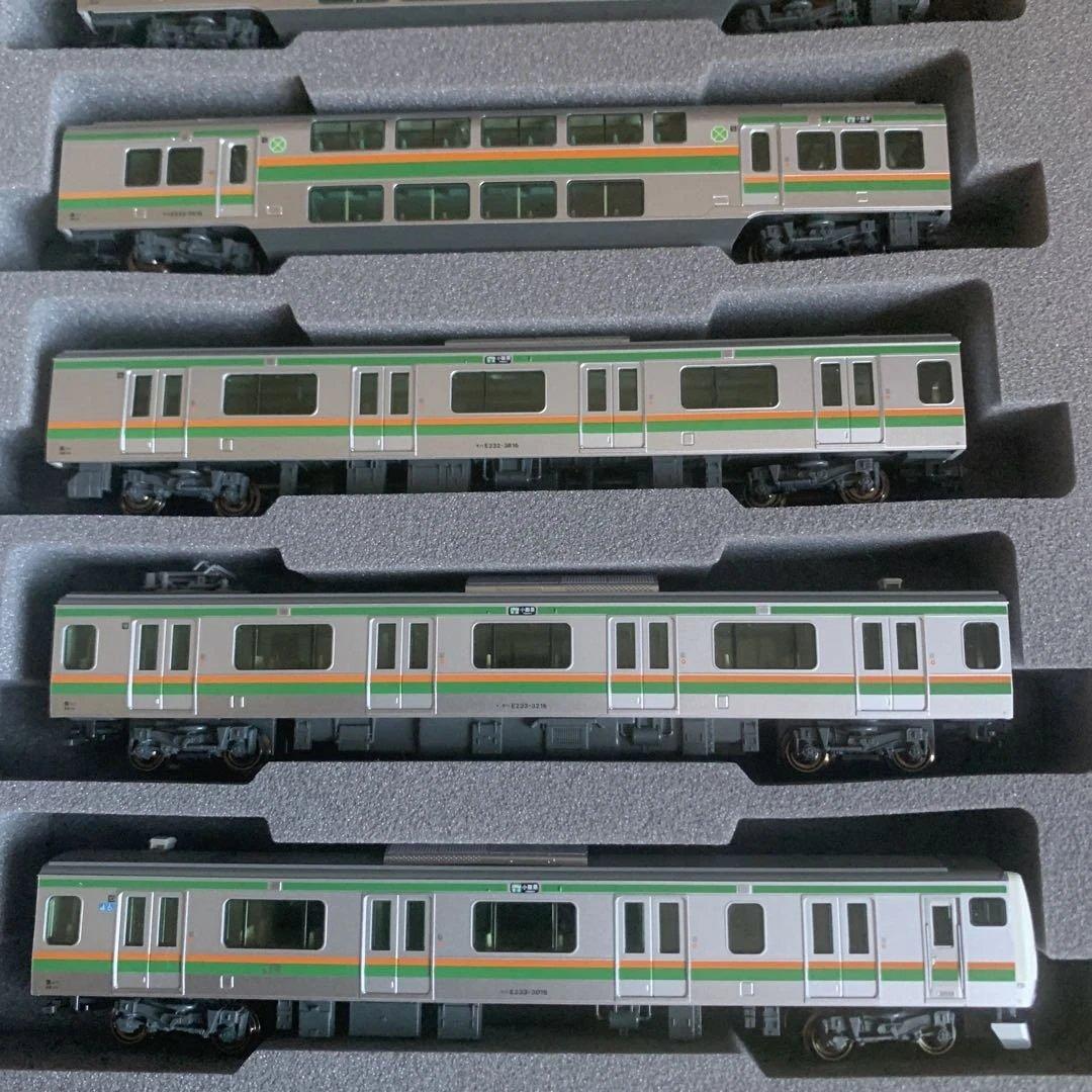 NゲージKatoE233系3000番台8両(東海道線、上野東京ライン)