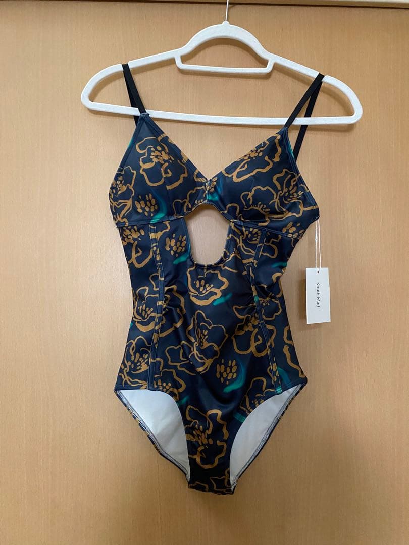 Knuth Marf 水着