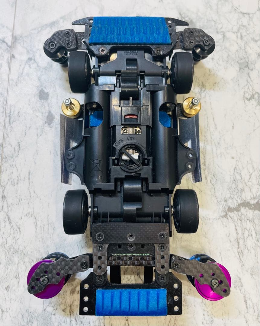 ミニ四駆　ＭＥシャーシ　幅狭２軸ATスラダン １軸アンカー