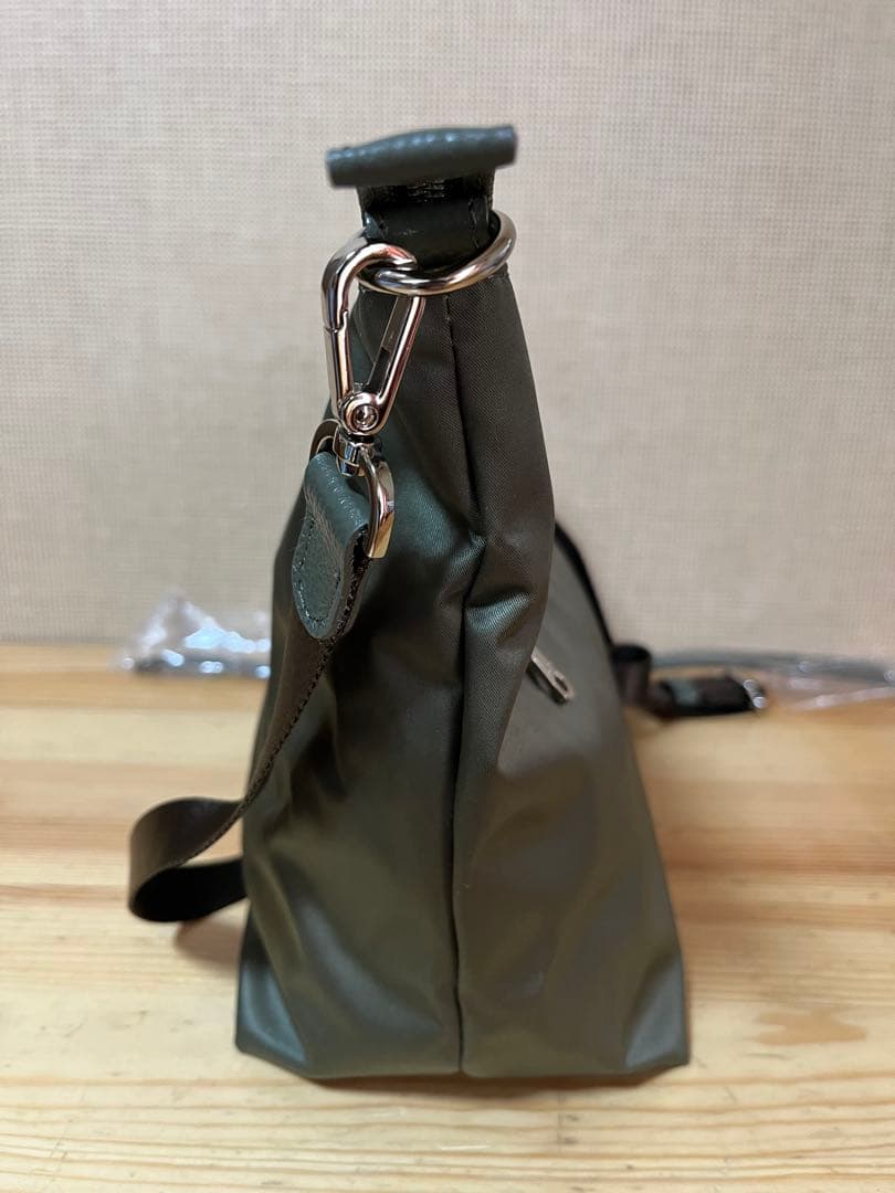 a332/未使用級★russetショルダーバッグ カーキ クラウズナイロン