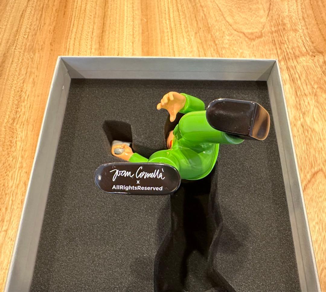 Joan Cornella の Idiotmeter と フィギュアセット