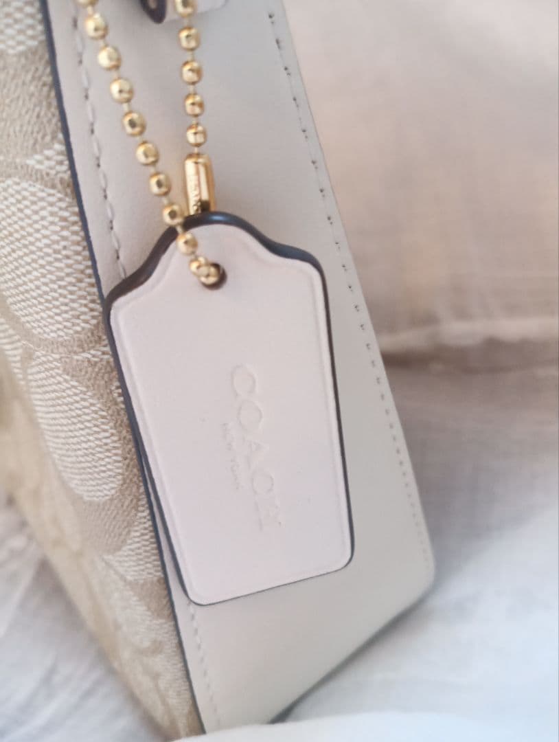 COACH　極美品　ワンショルダー　シグネチャー　CP005