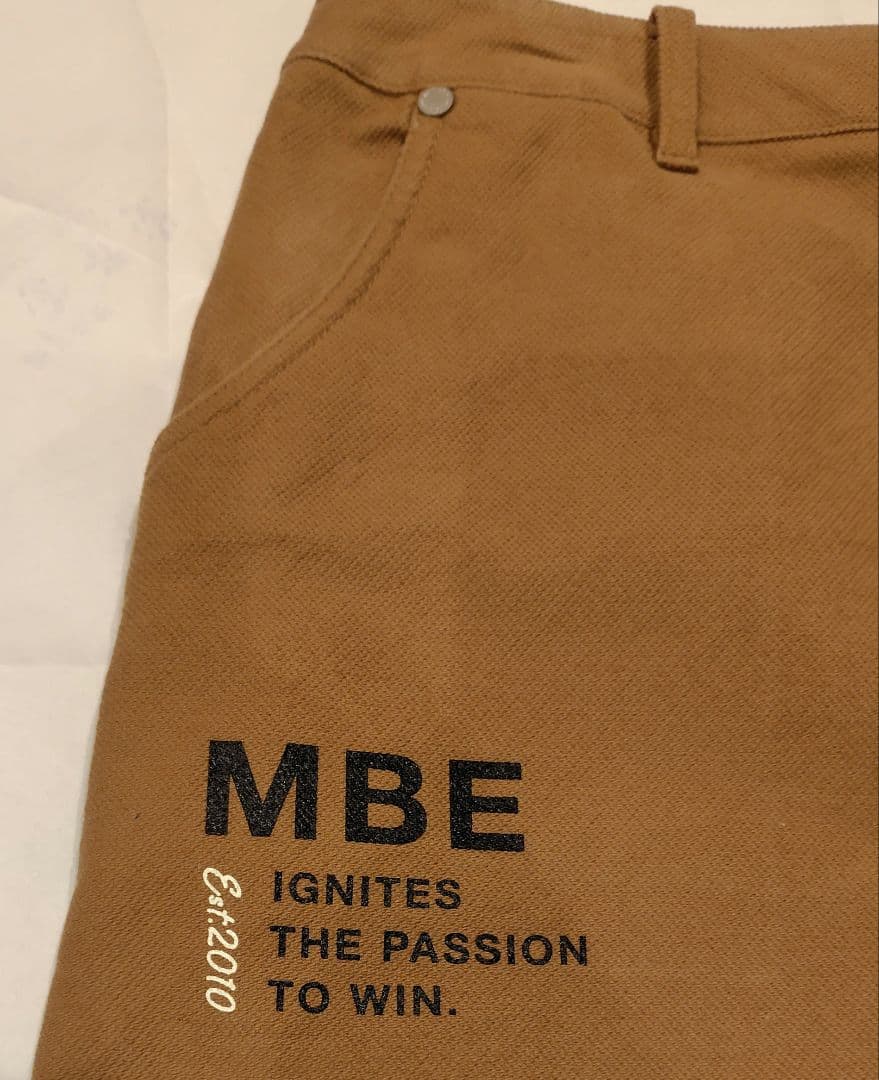 【美品】マスターバニーエディション　ストレッチ性スカート サイズ2 ベージュ