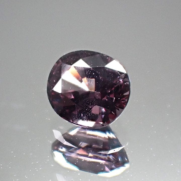 【タンザニア産】カラーチェンジガーネット