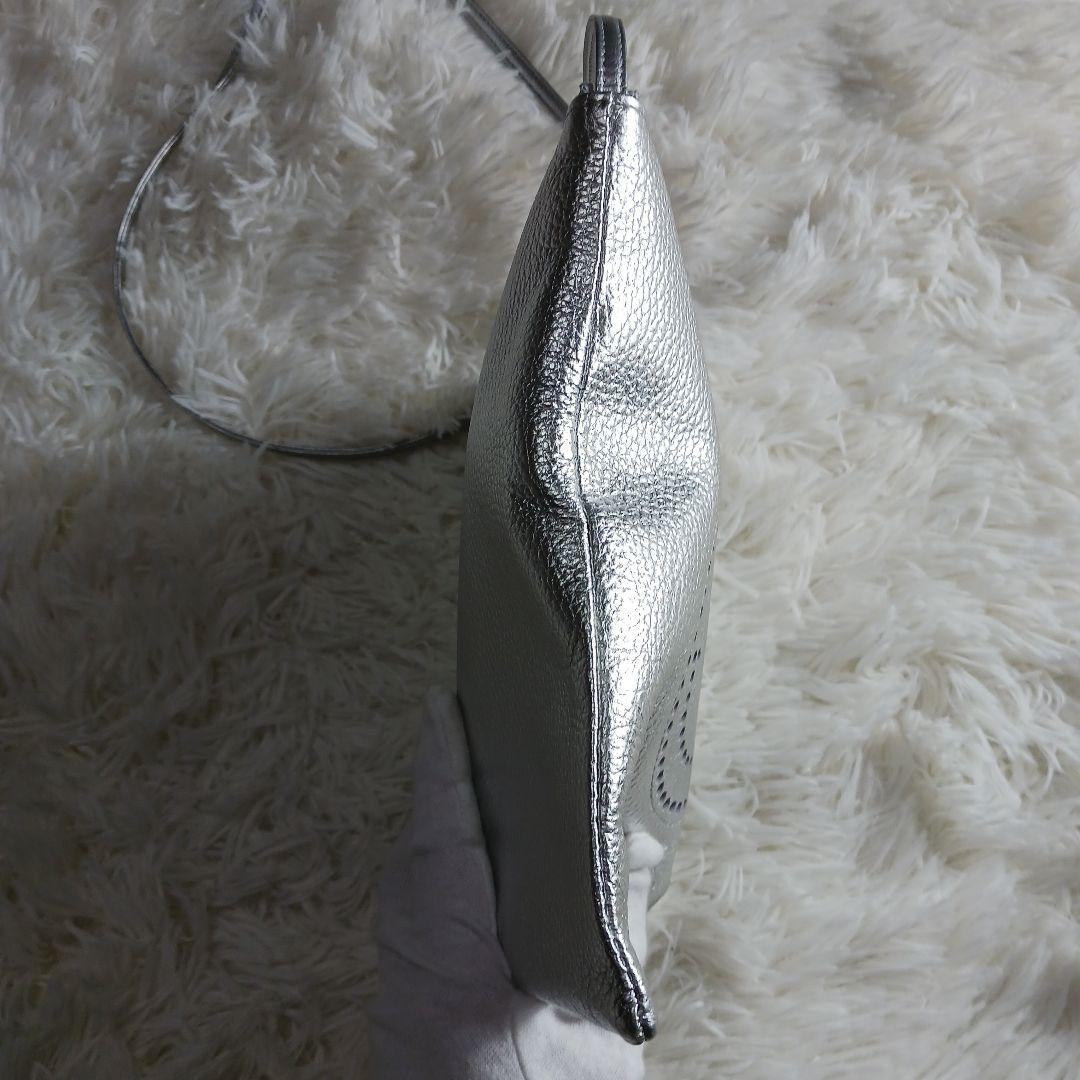 サロンドアルファード　ショルダーバック　シルバー スマイル　ポシェット