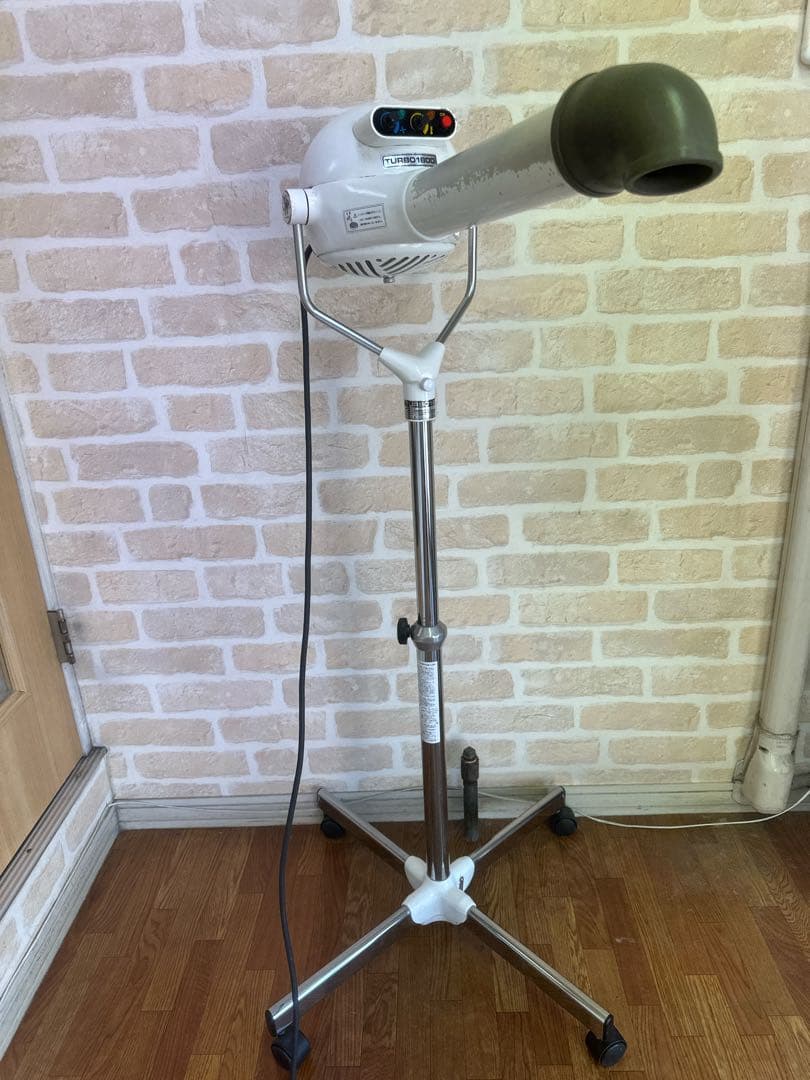 ハチコウ ドライヤー 1800