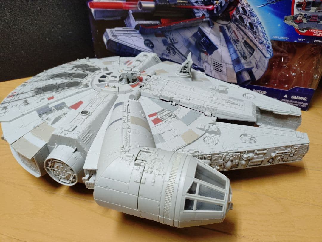 ミレニアム　ファルコン　ラージビークル　ベーシックフィギュア　フォースの覚醒