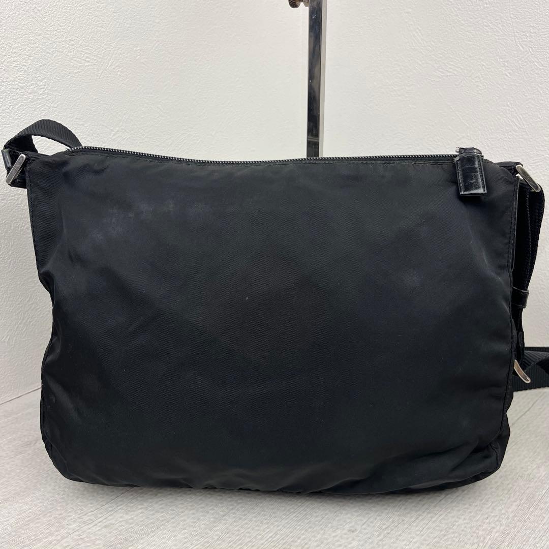 PRADA プラダ ショルダーバッグ カメラバッグ ブラック ナイロン 三角ロゴ
