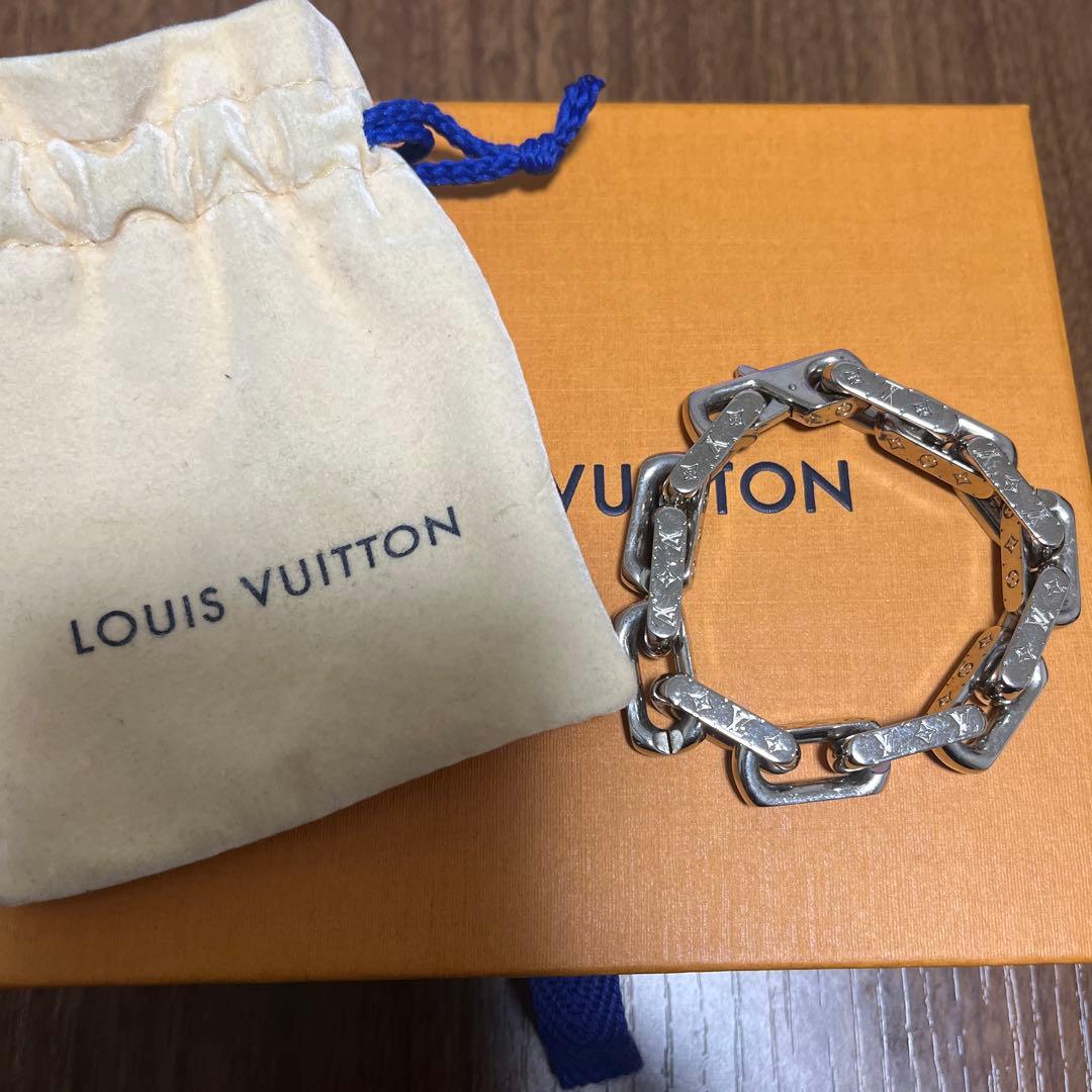 LOUIS VUITTON チェーンブレスレット
