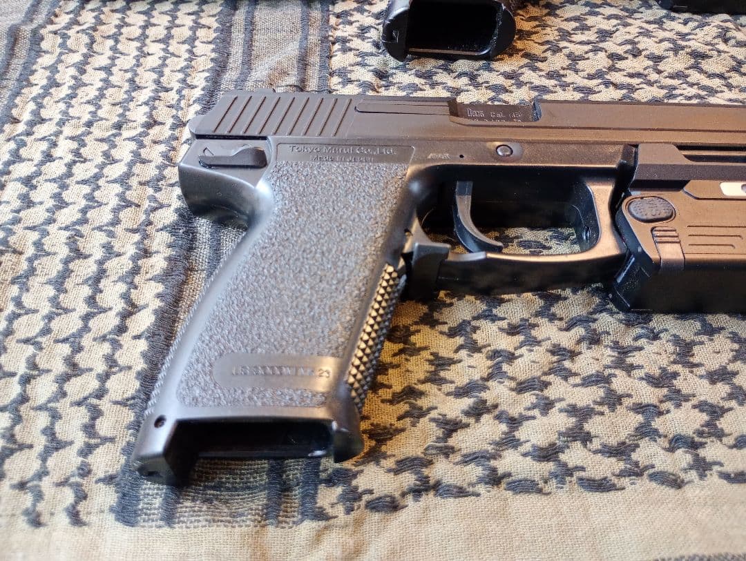 東京マルイsocom mk23 +マガジン、ホルスター等