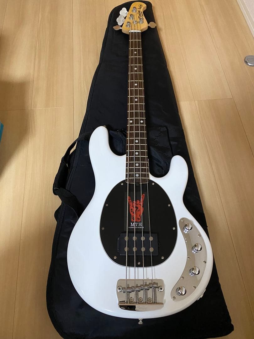 a*読様 スターリン・バイ・ミュージックマンRay34