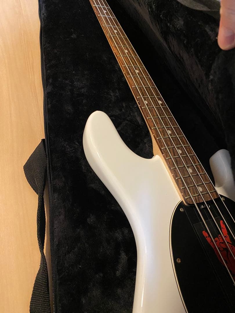 a*読様 スターリン・バイ・ミュージックマンRay34