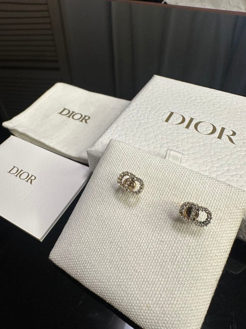 Dior Clair D Lune ピアス