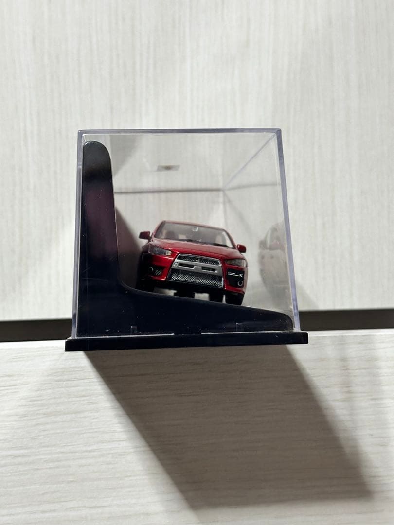 三菱　ランサーレボリューションX 1/43 ミニカー