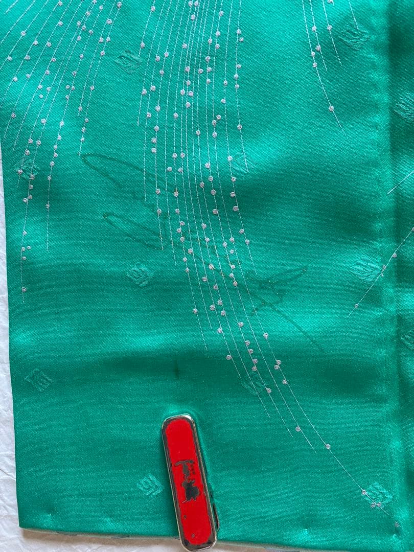 個性的な振袖、ギラ、￼ロッシュ