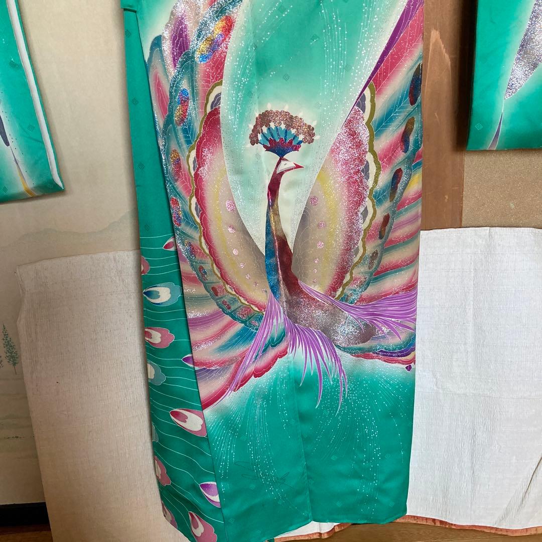 個性的な振袖、ギラ、￼ロッシュ