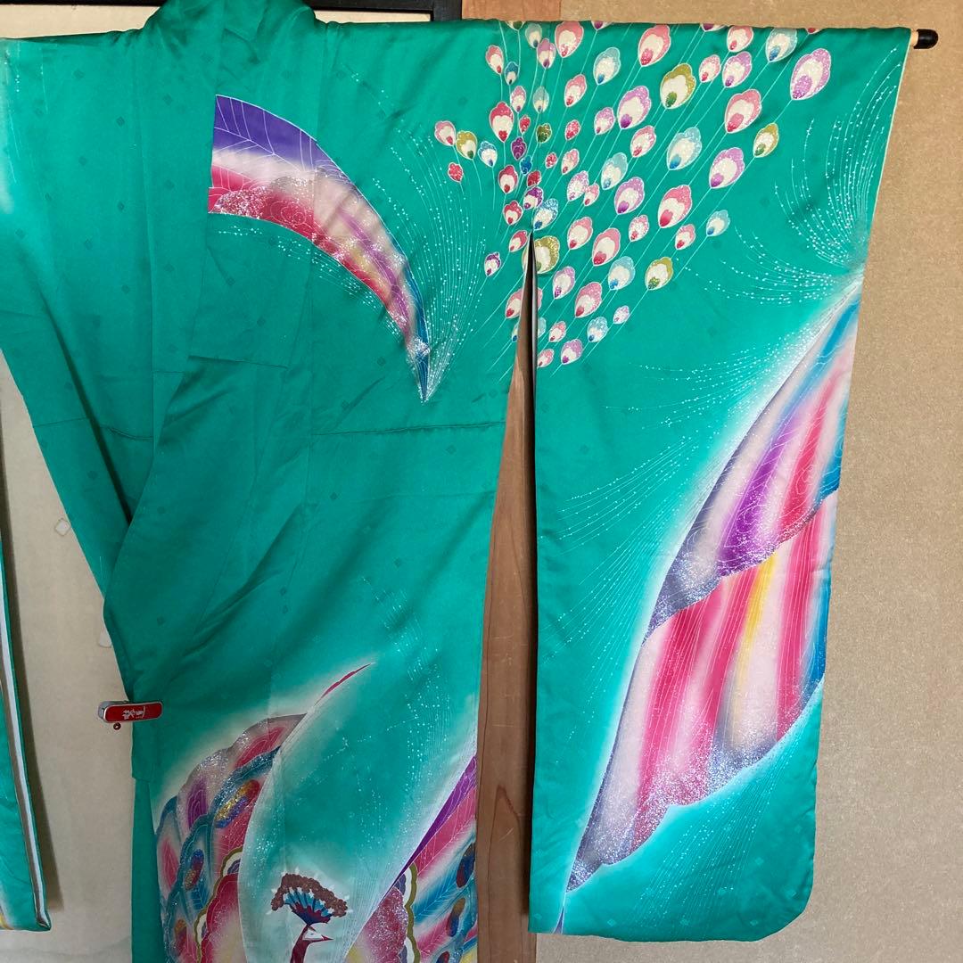 個性的な振袖、ギラ、￼ロッシュ