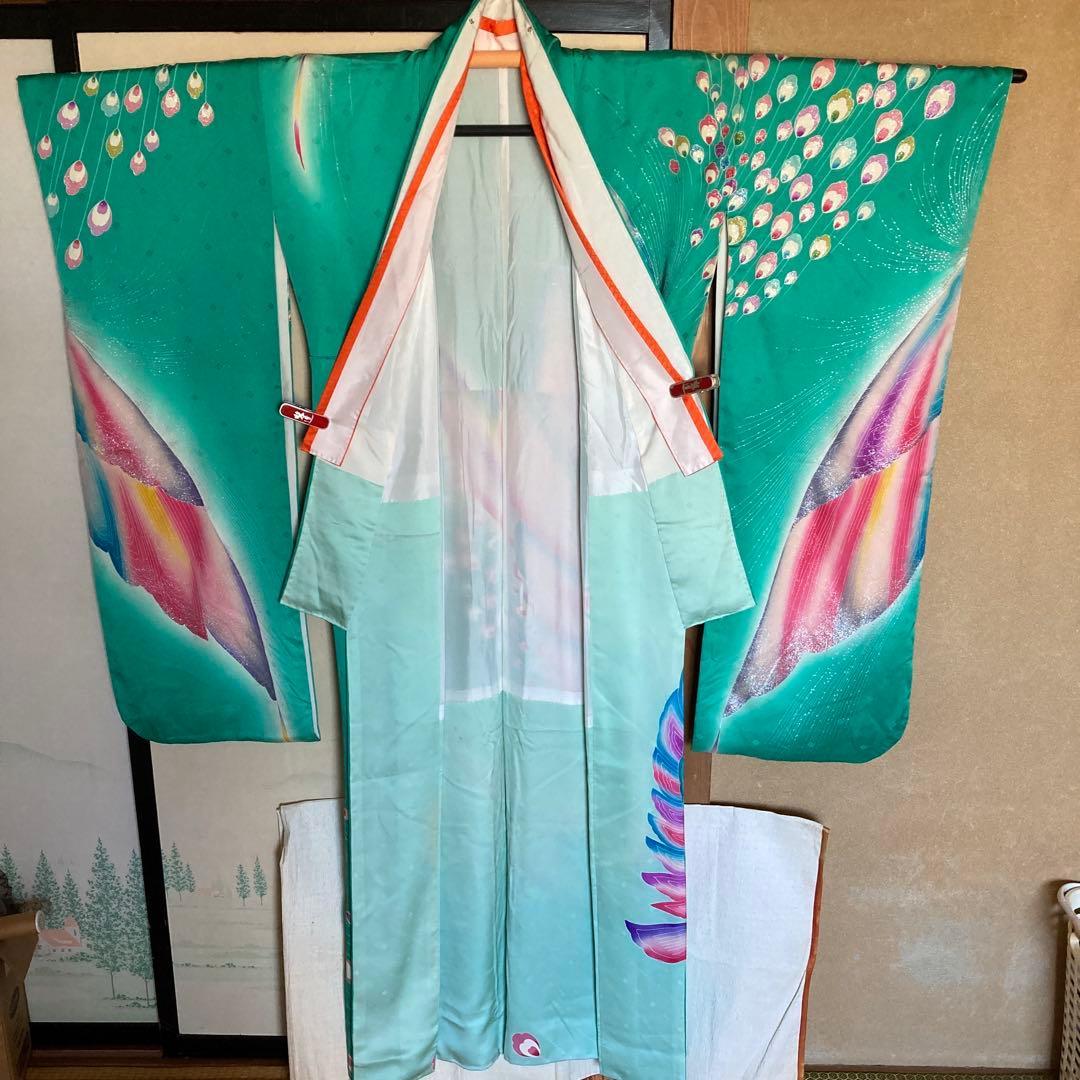 個性的な振袖、ギラ、￼ロッシュ