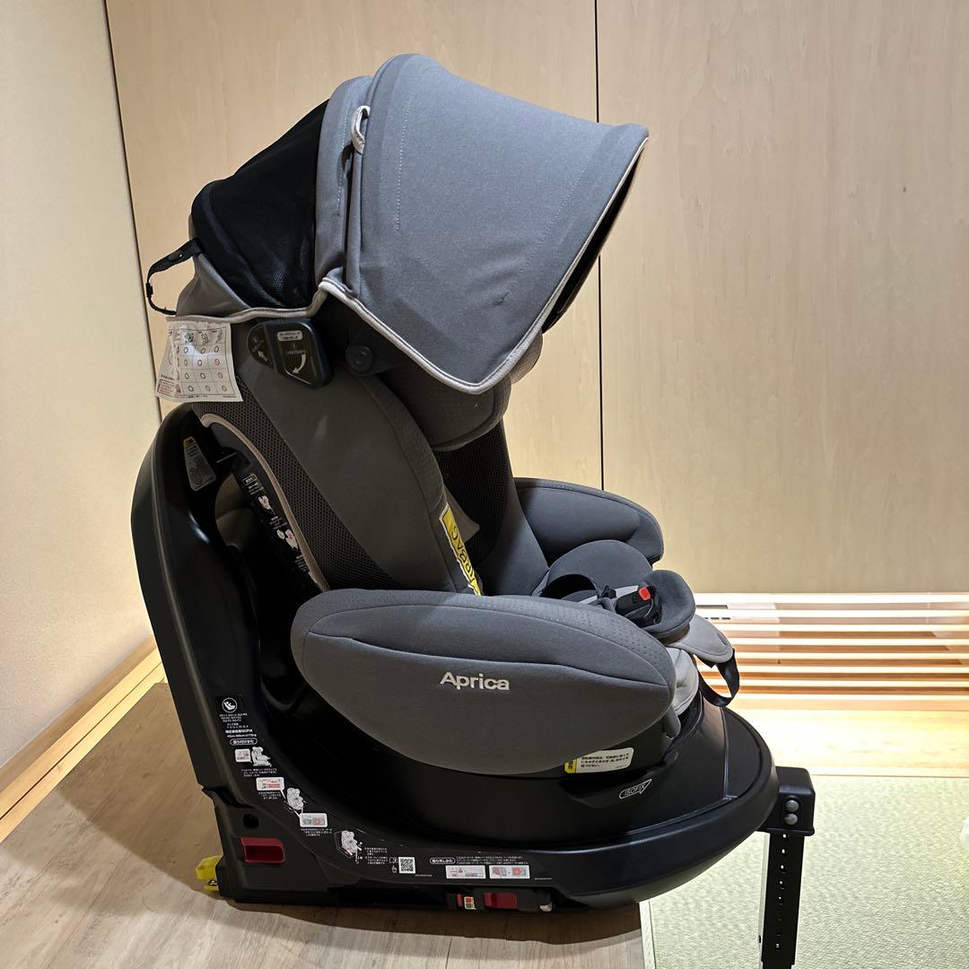 Aprica フラディア　ISOFIX セーフティー
