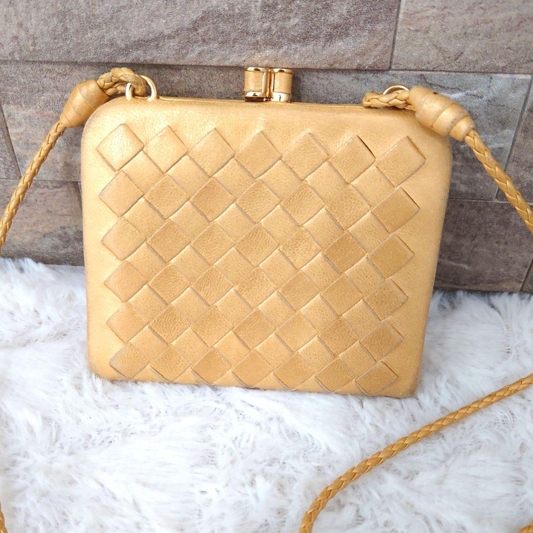 ボッテガヴェネタ　イントレチャート　がま口　ショルダーストラップ　ケース