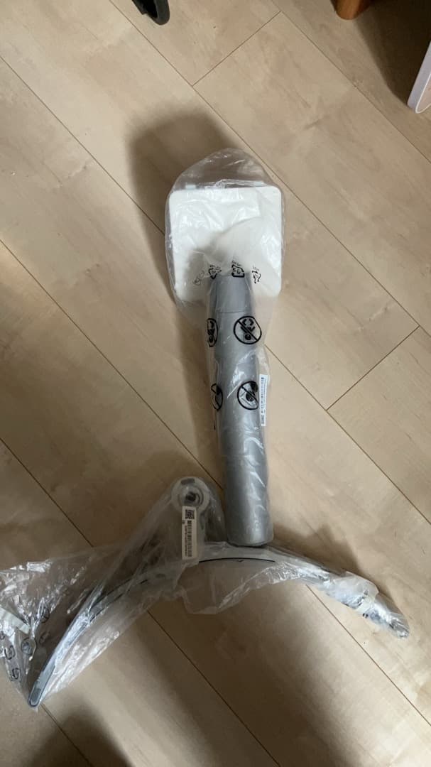 LGディスプレイ 32UN500-W 31.5インチ/4K/HDR/