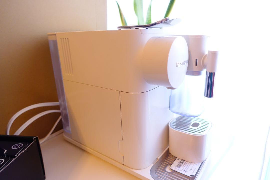 ネスプレッソ　F121-WH-W