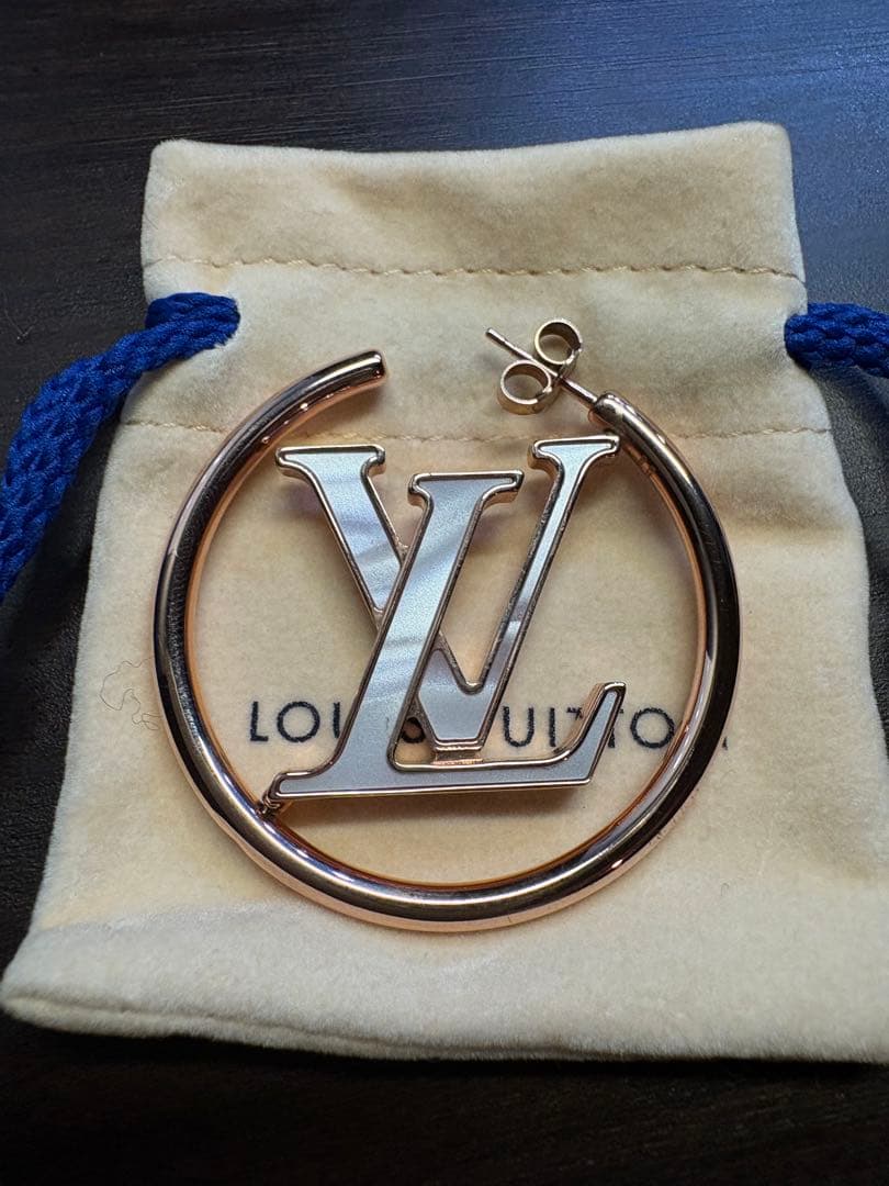LOUIS VUITTONピアス.ルイヴィトンピアス.フープ●お値下げ中