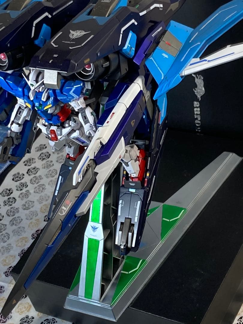 gnアームズ　RGエクシア　完成品　全塗装