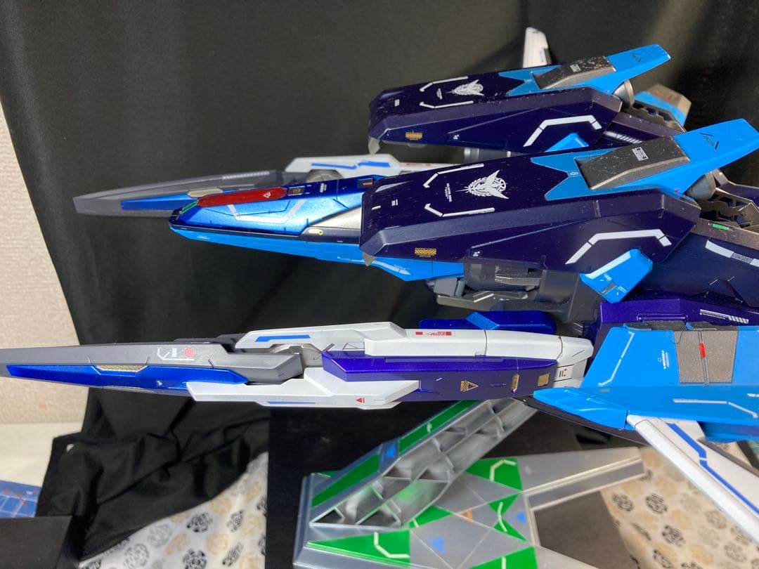 gnアームズ　RGエクシア　完成品　全塗装