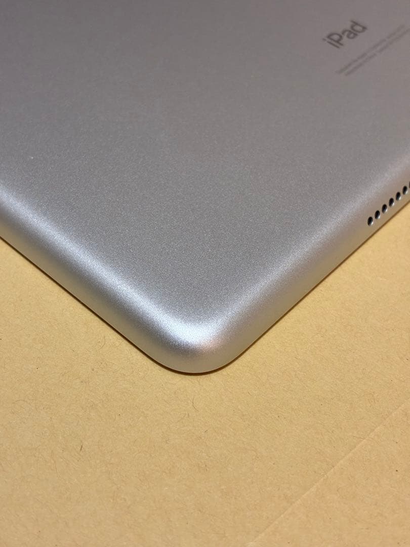 Apple iPad 第7世代 シルバー 32GB + Apple Pencil