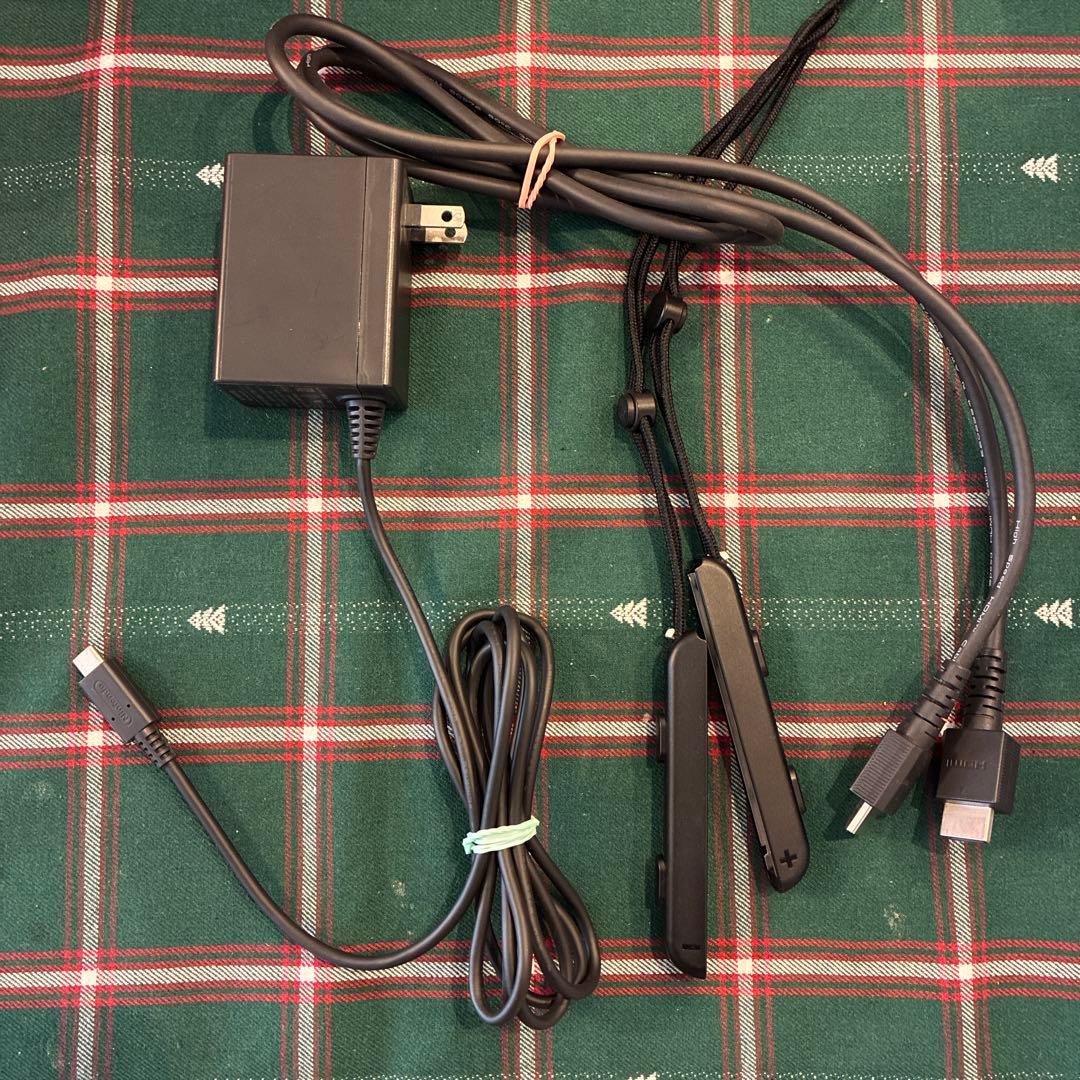 【箱付】美品Nintendo Switch 本体 ネオンブルー/ネオンレッド