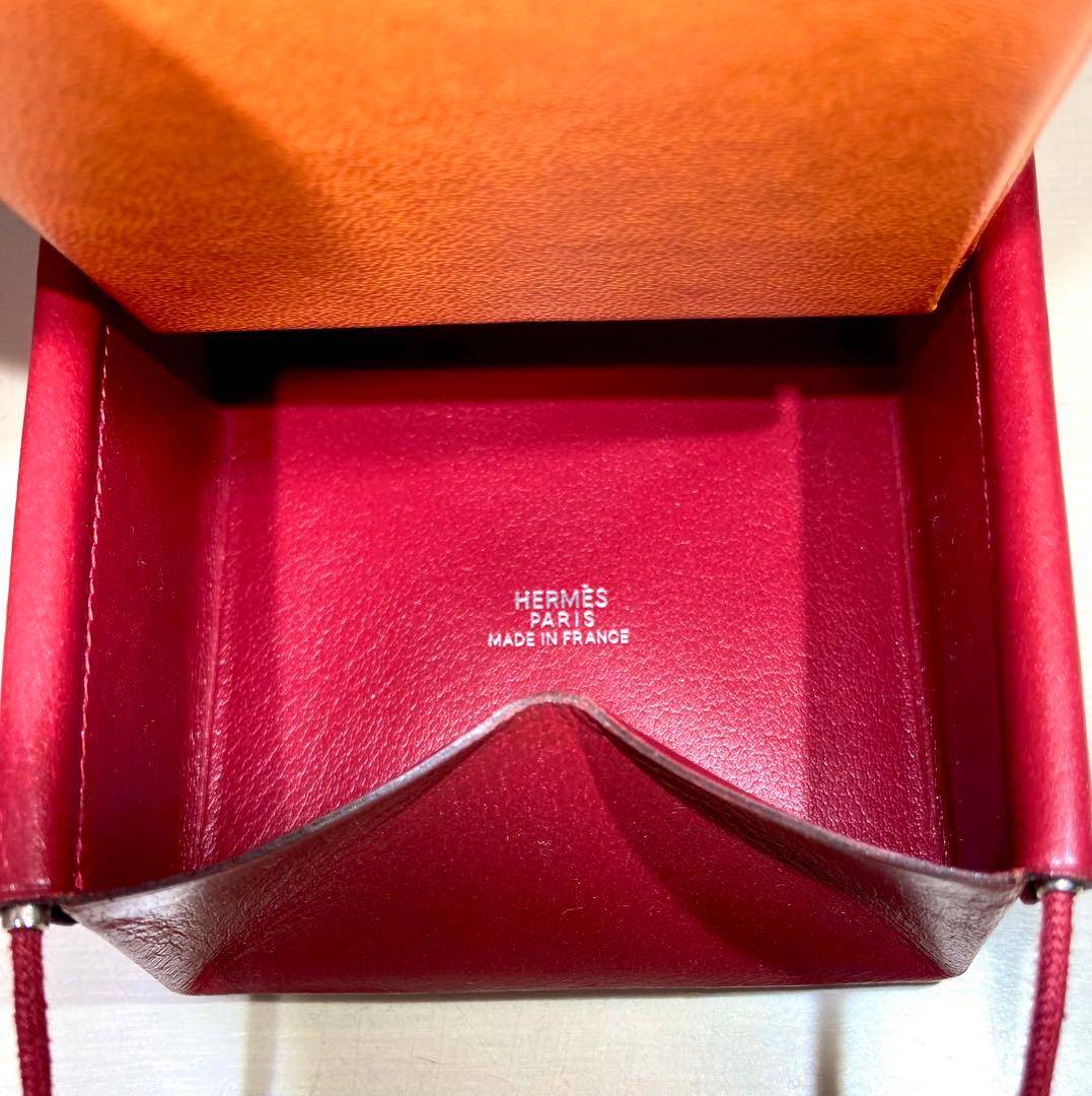 エルメス　ケース　ストラップ付き　ボルドー（レッド）HERMES