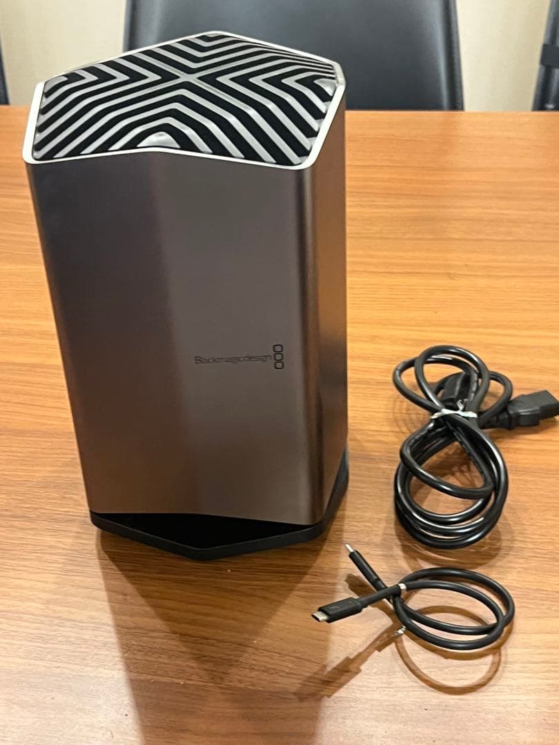 緊急セール！Blackmagic eGPU RX580