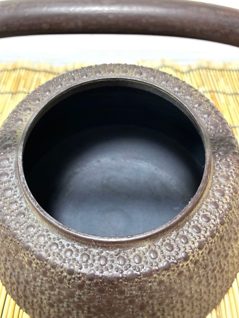 未使用品、タグ付　南部三厳堂　１５型　九重亀甲文様南部鉄瓶　南部鉄器　鉄瓶