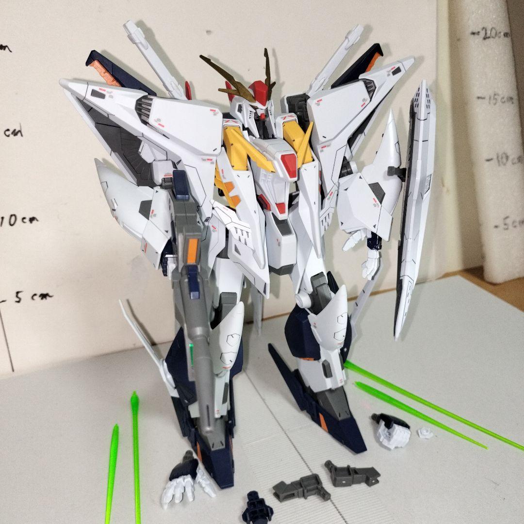 HG 1/144 クスィーガンダム 閃光のハサウェイ 塗装完成品 ガンプラ