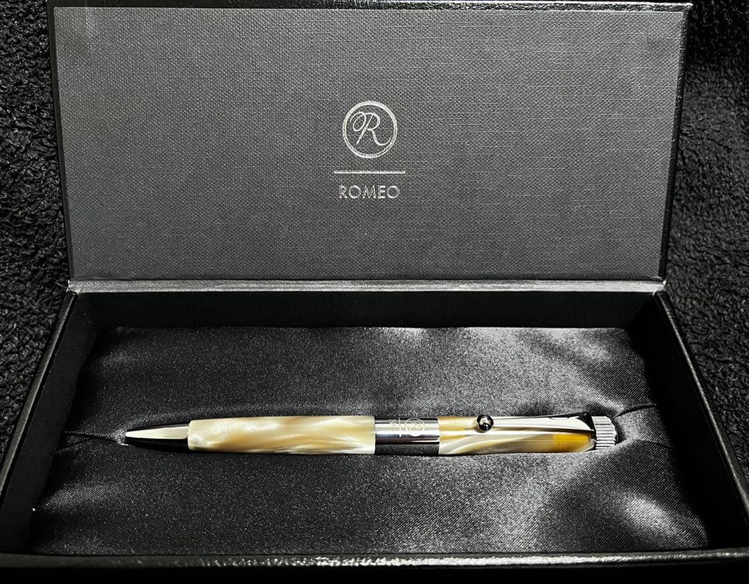 伊東屋 ROMEO ロメオNo.3 細軸 イタリアンべージュ